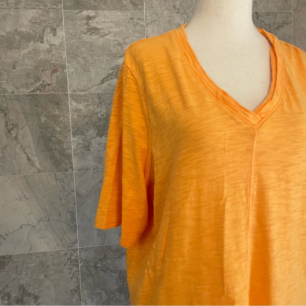 Chico’s Boxy Short Sleeve VNeck Tee - Picture 3 of 8